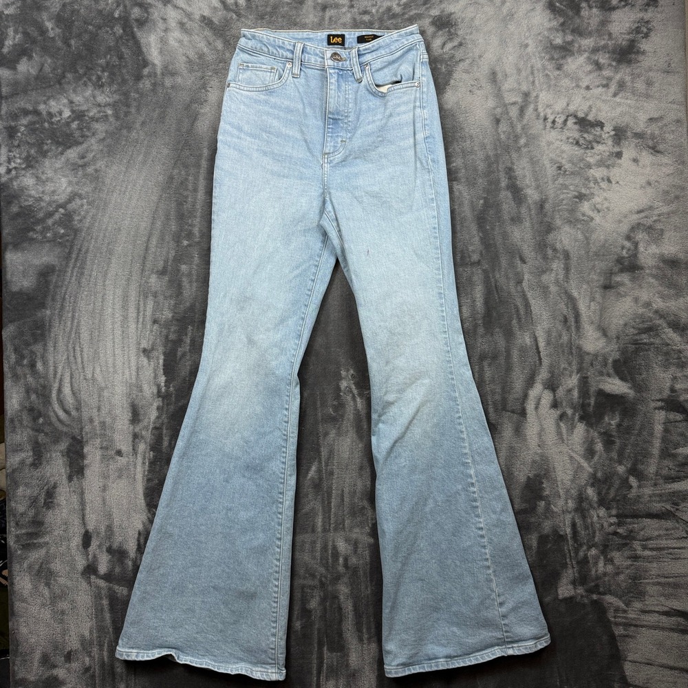 Lee High Rise Flare Jeans Womens 26M Light Wash Blue Denim Retro Atticus